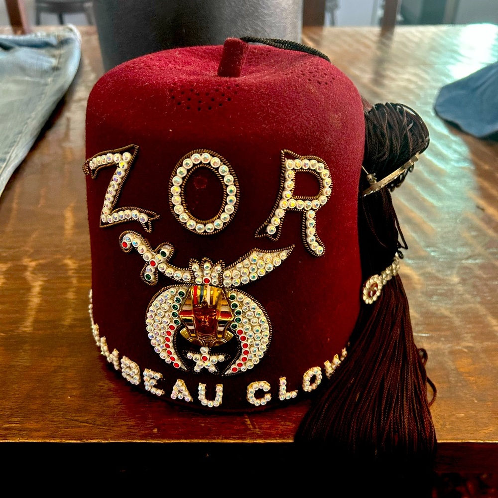 Masonic Shriners Jeweled Fez Hat with Tassel. Zor Shrine Flambeau Clowns